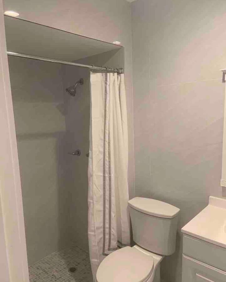 & Private Bathroom Homestay
